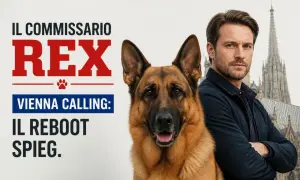 Il cast di Il Commissario Rex: un uomo e il suo fedele cane pastore tedesco, con Vienna sullo sfondo.