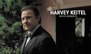 Harvey Keitel in un elegante smoking, con un'espressione intensa, pronto per un altro dei suoi indimenticabili film.