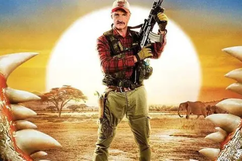 Il cast di Tremors si prepara alla caccia tra fauci giganti e un sole africano.