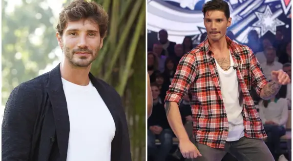 Stefano De Martino sorride in primo piano a sinistra, con una giacca nera su una maglietta bianca. A destra, Stefano De Martino in camicia a quadri rossa, con tatuaggi visibili.
